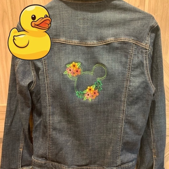 Lee Jackets & Blazers - 𝅺🏰SUPER cute denim jacket🌸